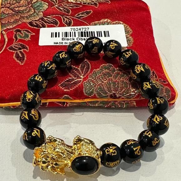 Gold-Accent Pixiu Bracelet - Men/women in gift bag